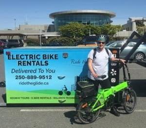Electric bike rental delivery with Rie the Glide to the YYJ Airport