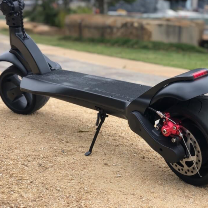 Kickstand on widewheel electric scooter